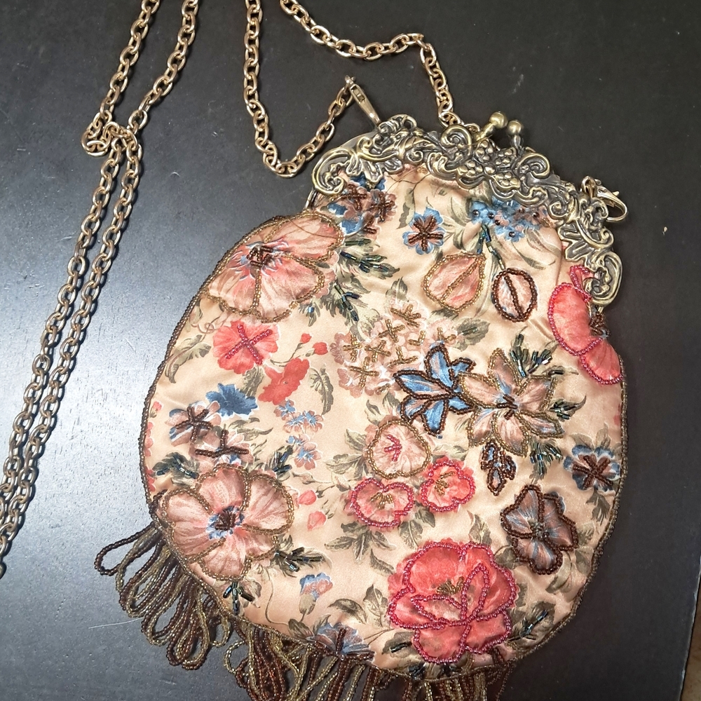 Vintage Floral Embroidered Beaded Purse • Evening Bag • Kiss-Lock Clasp w/ Chain